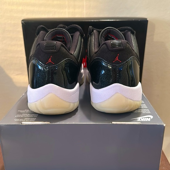Air jordan 11. Retro (Low) 72-10 - Picture 4 of 10